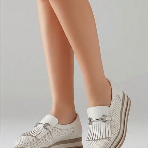 Crown & Ivy White Fringe Loafers